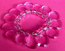 a beautiful vintage costume jewelry bracelet Unsigned