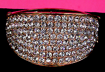 a beautiful vintage costume jewelry bracelet Unsigned