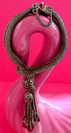 a beautiful vintage costume jewelry bracelet unsigned