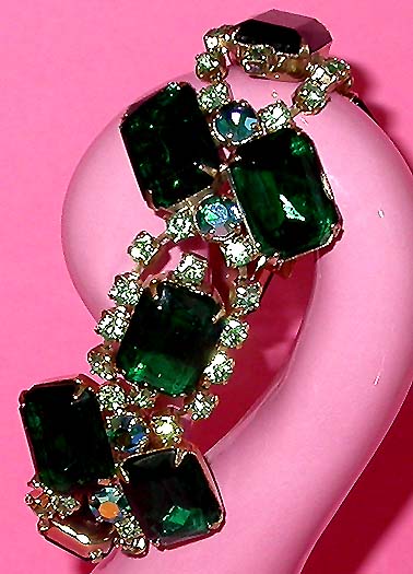 a beautiful vintage costume jewelry rhinestone bracelet