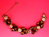 a beautiful vintage costume jewelry vintage Crown Trifari vintage bracelet