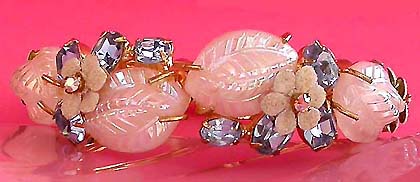 a beautiful vintage costume jewelry bracelet unsigned