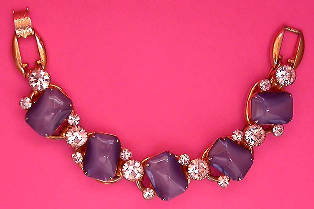 a beautiful vintage costume jewelry bracelet unsigned