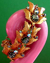 a beautiful vintage costume jewelry crystal rhinestone bracelet