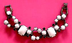 a beautiful vintage costume jewelry Juliana vintage bracelet