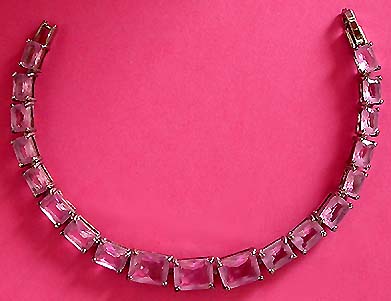 a beautiful vintage costume jewelry bracelet unsigned