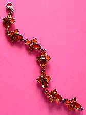 a beautiful vintage costume jewelry vintage Juliana vintage bracelet
