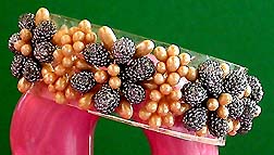 a beautiful vintage costume jewelry vintage Juliana vintage bracelet
