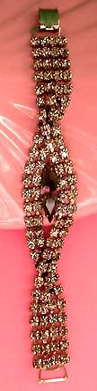 a beautiful vintage costume jewelry bracelet unsigned