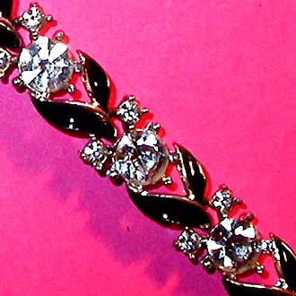 a beautiful vintage costume jewelry bracelet Lisner