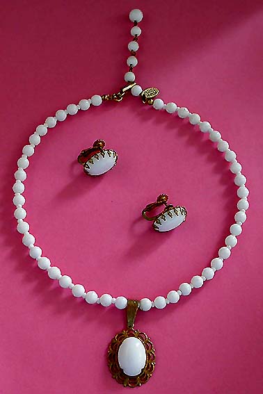 a beautiful vintage costume jewelry bridal necklaces