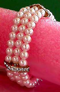 a beautiful vintage costume jewelry bridal necklaces
