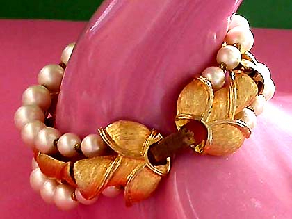 a beautiful vintage costume jewelry bridal necklaces