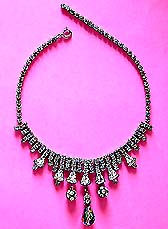 a beautiful vintage costume jewelry earrings unsigned