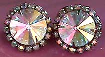 a beautiful vintage costume jewelry earrings unsigned