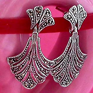 a beautiful vintage costume jewelry bridal necklaces