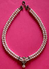 a beautiful vintage costume bridal jewelry necklace Unsigned