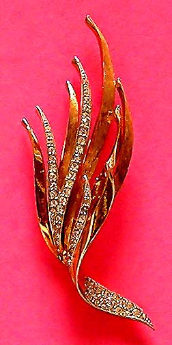 a beautiful vintage costume jewelry bracelet