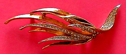 a beautiful vintage costume jewelry bracelet