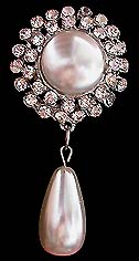 a beautiful vintage costume jewelry Brooch unsigned