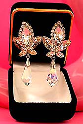 a beautiful vintage costume jewelry earrings unsigned