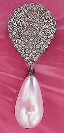 a beautiful vintage costume bridal jewelry necklace Unsigned