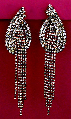 a beautiful vintage costume jewelry bridal necklaces