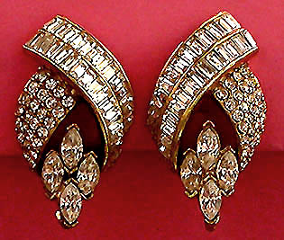a beautiful vintage costume jewelry bridal necklaces