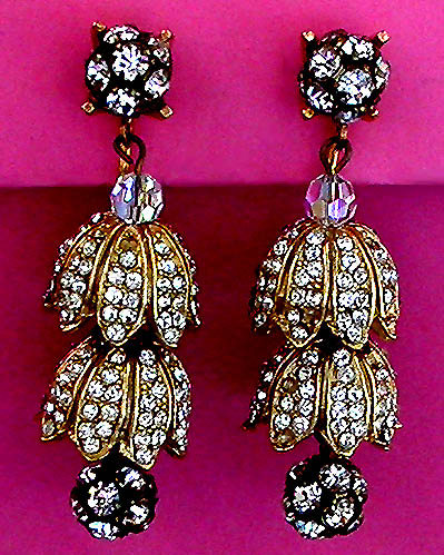 a beautiful vintage costume jewelry bridal necklaces