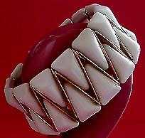 a beautiful vintage costume jewelry Juliana earrings unsigned