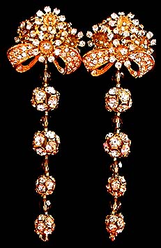 a beautiful vintage costume jewelry bridal necklaces