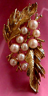 a beautiful vintage costume jewelry bracelet