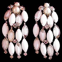 a beautiful vintage costume jewelry earrings unsigned
