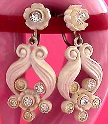 a beautiful vintage costume jewelry bridal necklaces