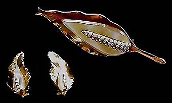 a beautiful vintage costume jewelry parure