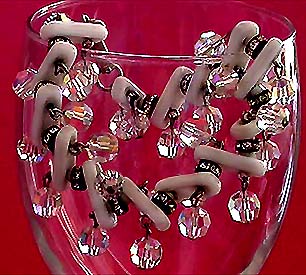 a beautiful vintage costume jewelry bracelet unsigned
