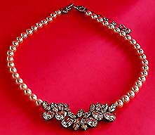 a beautiful vintage costume jewelry Juliana necklace