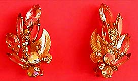 a beautiful vintage costume jewelry bridal necklaces