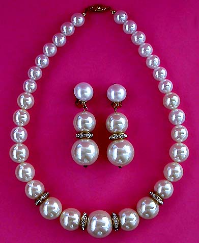 a beautiful vintage costume jewelry parure