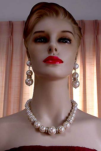 a beautiful vintage costume jewelry parure