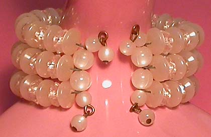 a beautiful vintage costume jewelry bridal bracelet