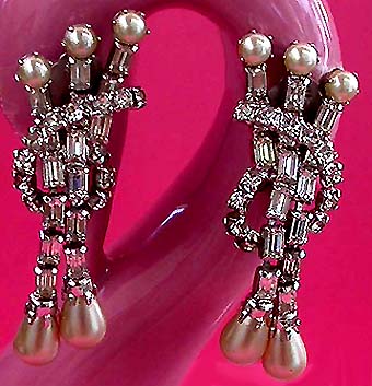 a beautiful vintage costume jewelry bridal necklaces