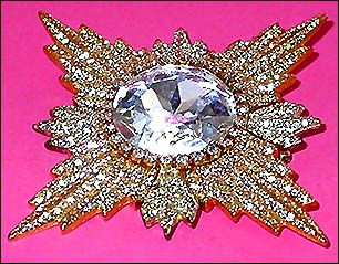 a beautiful vintage costume jewelry bridal brooch