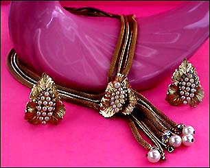a beautiful vintage costume jewelry parure