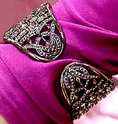 a beautiful vintage costume jewelry Juliana earrings unsigned