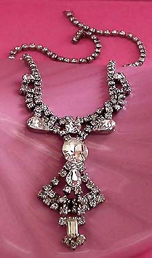 a beautiful vintage costume jewelry necklace