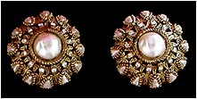 a beautiful vintage costume jewelry Juliana earrings unsigned