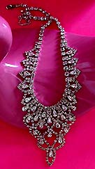a beautiful vintage costume jewelry earrings unsigned