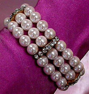 a beautiful vintage costume jewelry bridal bracelet
