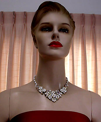 a beautiful vintage costume jewelry necklace